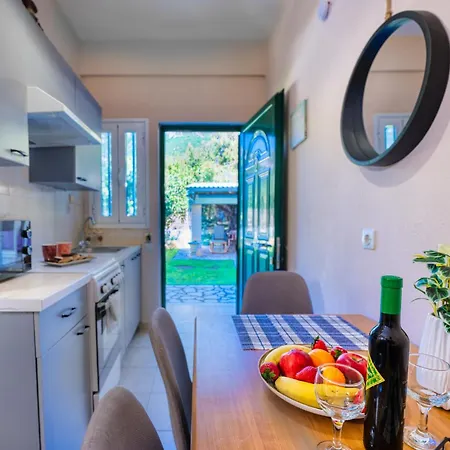 Stefanias Prasoudi *