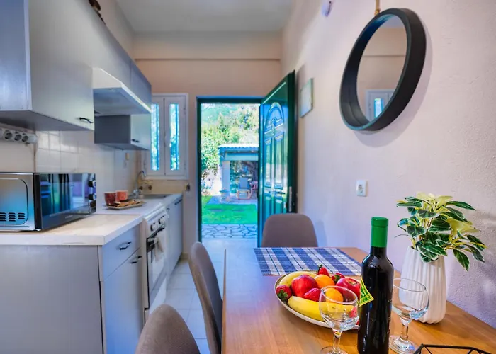 Stefanias Prasoudi *