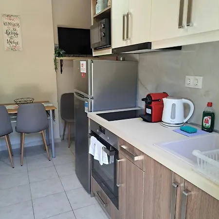 Stefanias Prasoudi Apartman *